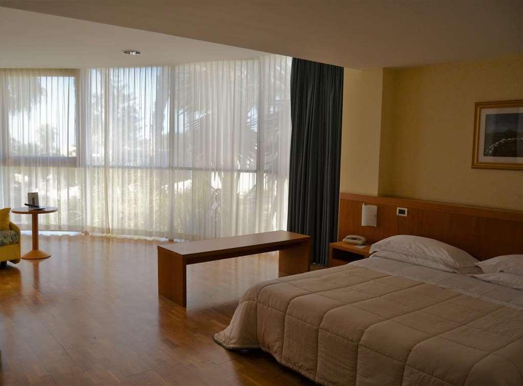 Tursport Aparthotel Taranto Bilik gambar